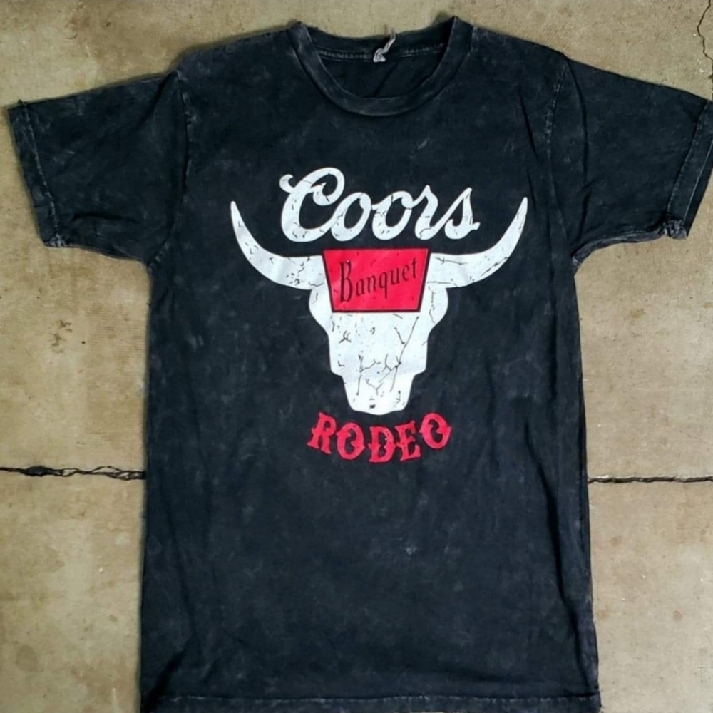 NEW Coors Banquet Rodeo Graphic T-Shirt